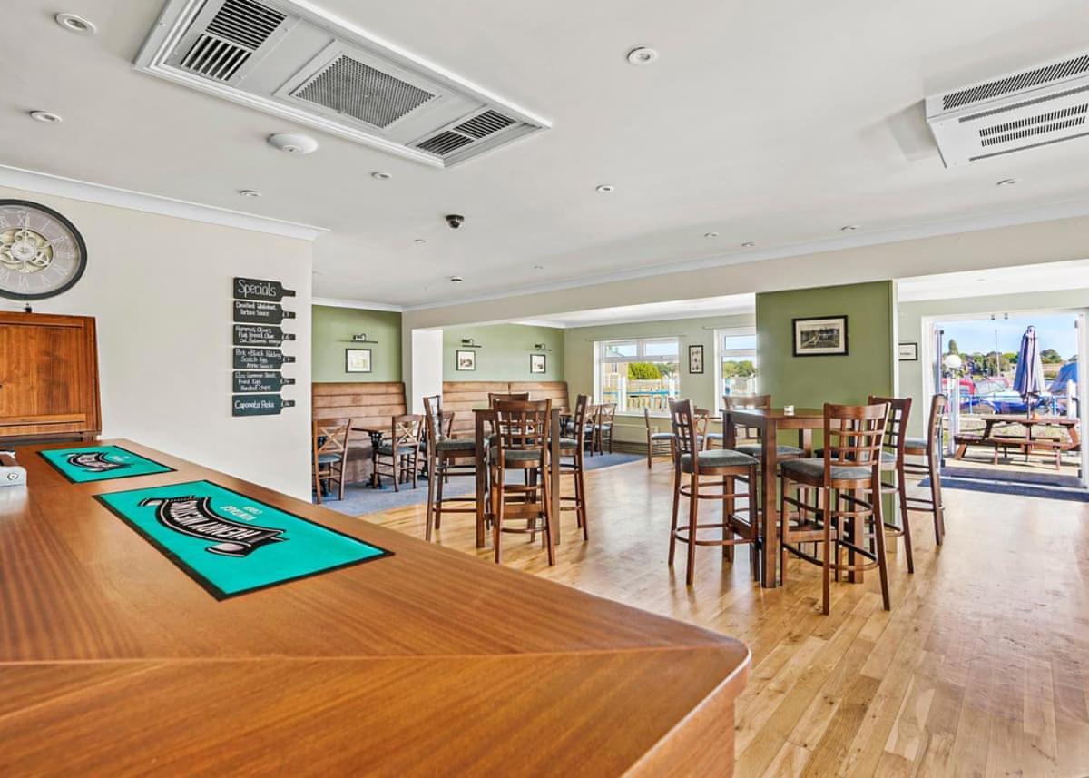 Hotel Broadlands Park And Marina Pakefield Esterno foto